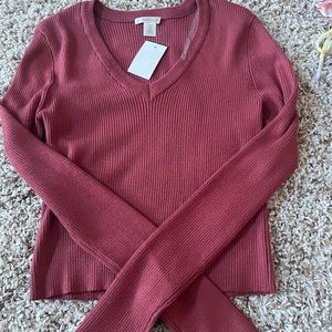 burgundy sweater top